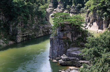 평화 기원 여행지